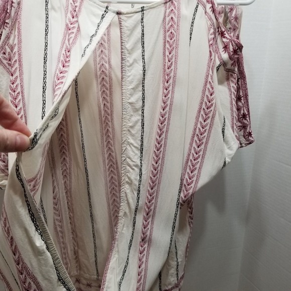 Women's Blouse Kori America Size Small Cream and Red Open Back Cold Shoulder - Picture 7 of 13